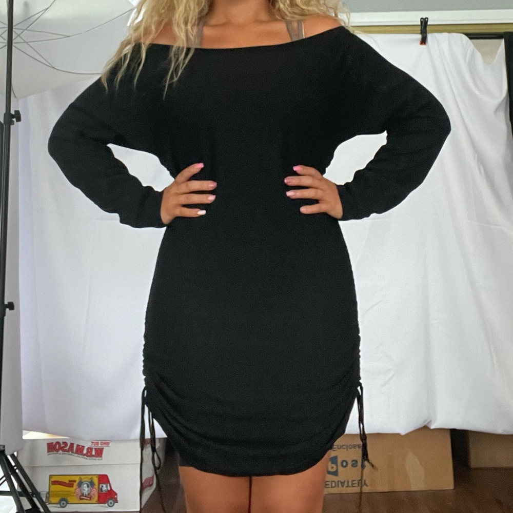 LOVE TREE Size Large Black Rouged Sweater Dress